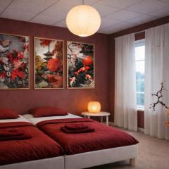 GBH - Crimson Autumn Ensuites JP