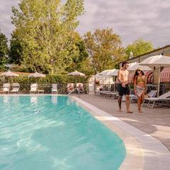 キャンピング ヴィレッジ トッレ ペンデンテ（Camping Village Torre Pendente）