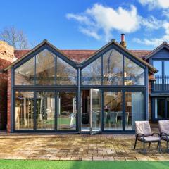 Big Barn at Dairy Cottages