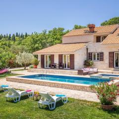 Villa Olive by Villas Guide