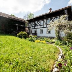 Luis Bader House Apartment with garden and mountain and lake proximity