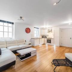 1BR Cannon Street Stay Sleeps 4 by Plotseeker