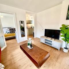 Comfortable Modern Home in East London