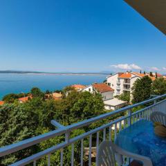 Charmantes Apartment nur 230 Meter zum Sandstrand mit Meerblick, WiFi, Parkplatz