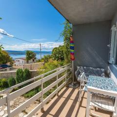 Liebevolles Apartment mit Meerblick, Parkplatz, Garten, Grill - Haustiere erlaubt