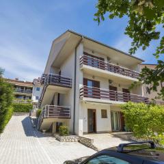 Cozy Apartment mit Meerblick, Privatparkplatz, Garten, Klima, WiFi