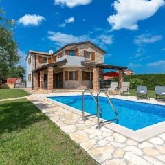 Mediterrane Villa mit privatem Salzwasserpool, Babybett, Whirlpool, Tischtennis, Spielplatz