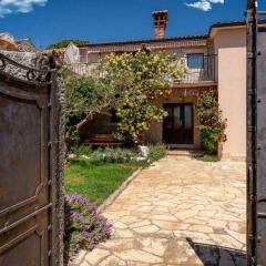 Rustikales und authentisches Ferienhaus mit BBQ, Babybett und hundefreundlich