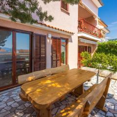 Cozy Apartment nur 250 Meter zum Strand mit Meerblick, Grillplatz, Privatparkplatz