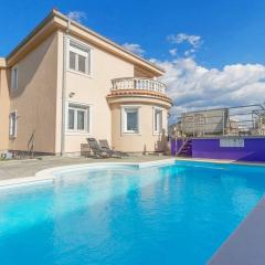 Luxusvilla mit Privatpool, Whirlpool, Meerblick, Billard, Fitnessgeräte, Garage