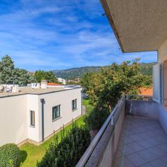 Idyllisches Apartment nur 300 Meter zum Strand mit Meerblick, Garten, Grill, Parkplatz