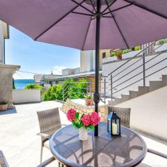 Charmantes Apartment nur 200 Meter zum Sandstrand mit Meerblick, Parkplatz, Klima