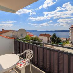 Komfortables Apartment mit Meerblick, Klima, WiFi und Waschmaschine