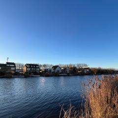 Cosy Garden Room Riverhouse