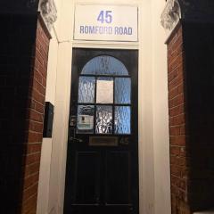 Rayan's Lodge Stratford London by OYO