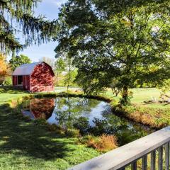 Historic Farmstay with Hot Tub, Fishing Pond, on 5 Acres