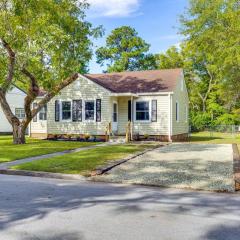 3 Mi to Camp Lejeune Home with Fire Pit and Grill!