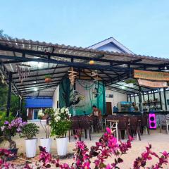 Palm & Pepper - Koh Rong