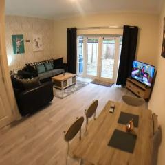 4 bedrooms,3 bathrooms, Wi-Fi, 5 TV's, Car Parking