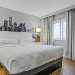 726 King Corner Near MetLife & American Dream