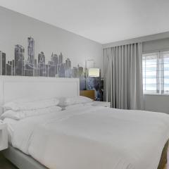 811 I Beautiful King Hotel Room