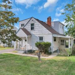 The Columbus Prime - 5 Bedroom 2 Bath- Parking