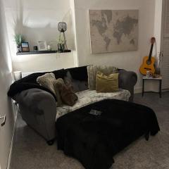 2 bedroom fully furnished apartment