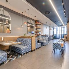 Luxury Studio Apartment in Illovo