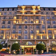 Cape Royale Executive Apartment - Business and Leisure