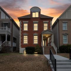 Bohemian 4BR CWE Villa•Game Room•Patio•Backyard