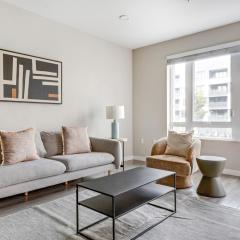 Blueground Santa Clara pool nr Santa Clara Park SFO-1879