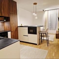 Infinity Apartment & Privat Garage