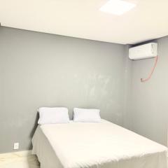 Quarto suíte a passos do PVH shopping