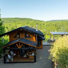 Chalet Borealis Luxury mountain Getaway with Spa