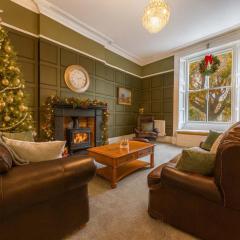 Perfect Georgian Christmas Getaway