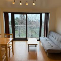 Bright 1BDR Apartment with Park Views in Leyton