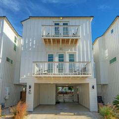 Port Aransas Home with Boardwalk Beach Access Private Pool Sunset Views Coastal Commons by AvantStay