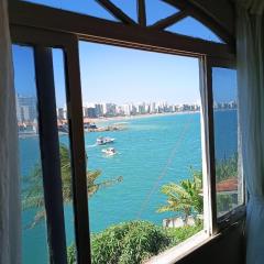 Apartamento Vista Mar de 2 Quartos em Guarapari Centro