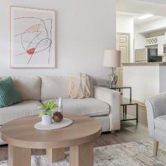 Landing Modern 2BD Gym Pool