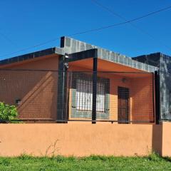 Hermoso chalet para 6 personas a 2 cuadras de la playa QUEQUEN