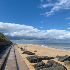 Hunters Halt near Sea Palling and Lighthouse!