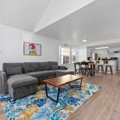 Bright Ground Floor Condo Minutes to Parks