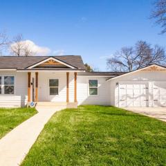 Botanical Oasis near Riverwalk