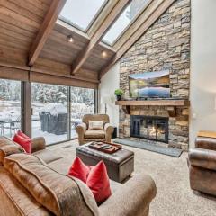 Bright Breck Condo Walk to Ski Lift and Shuttle
