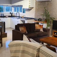 Casa en Punta Colorada con gran fondo y fogón