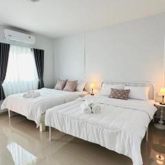 River 2 2BR 8Pax 9 Mins to LeeGarden Free Netflix