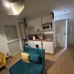 Romantic Victorian guest room calm environment