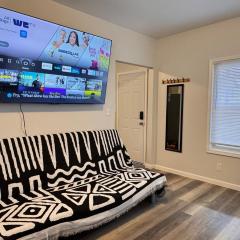 Freshly Renovated 3 Bedroom House with 4 Beds