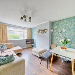 2 bed flat - SW London with parking