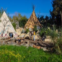 Tipi Indien insolite au Far west